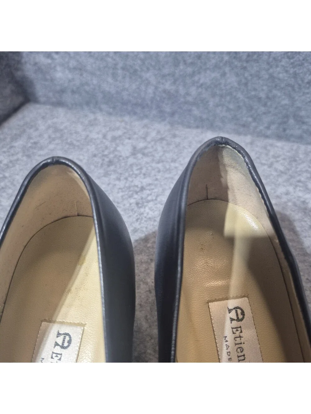 Etienne Aigner Women's Blue Classic Leather Pumps Sz 9M Slip On Spain Cap Toe